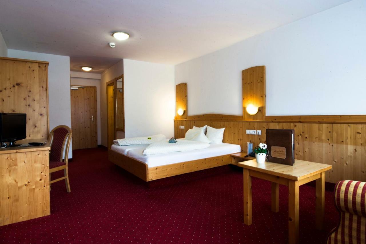 Familienhotel Alpina All Inklusive Wenns Ngoại thất bức ảnh